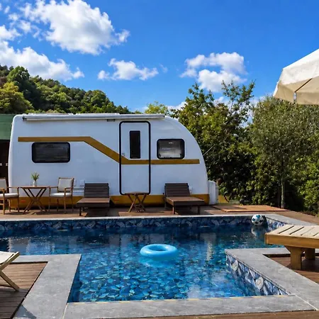 With Nature And Views With Private Pool Сasa de vacaciones